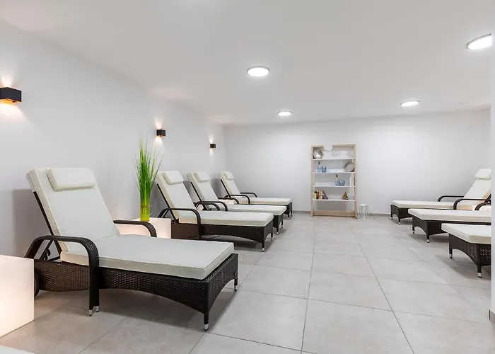 Ostseeallee Ostseeallee 2-18 4* بولتينهاجين